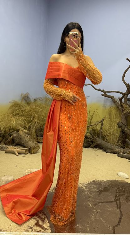 Turuncu Kayık Yaka İşlemeli Abiye Elbise